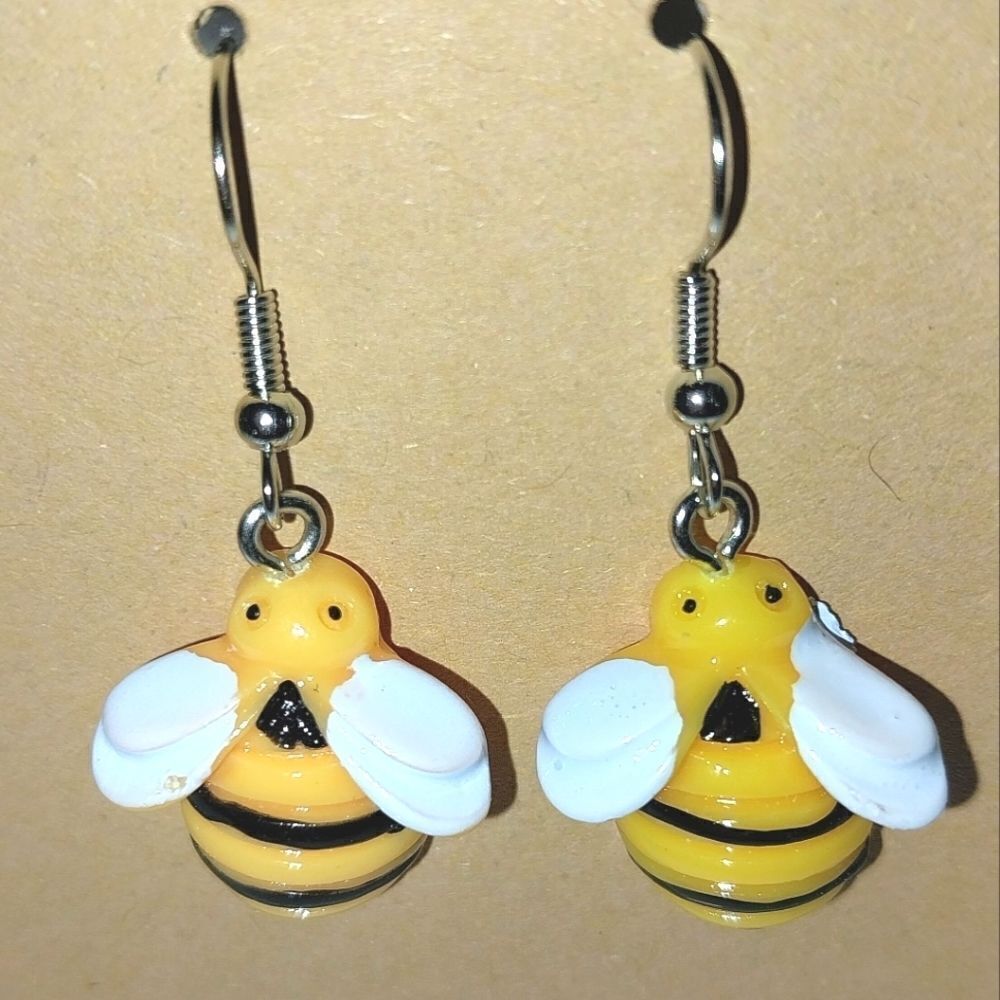 Hand crafted bumble bee dingle earrings For Adults and Kids - Picture 2 of 5